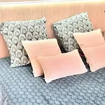 ! Magnifique Triplex Climatise Avec Sauna Coeur De ! Апартаменты Мец