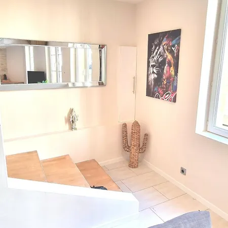 Apartment ! Magnifique Triplex Climatise Avec Sauna Coeur De ! *