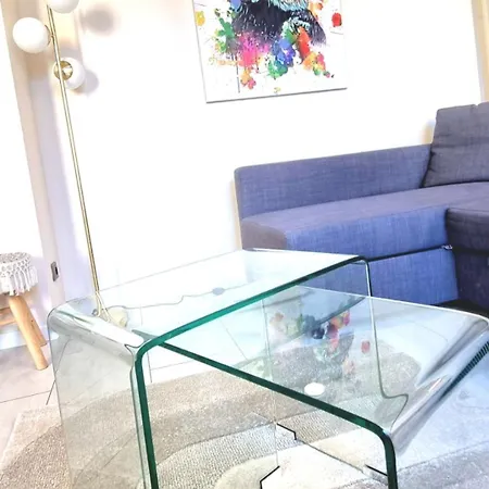 ! Magnifique Triplex Climatise Avec Sauna Coeur De !