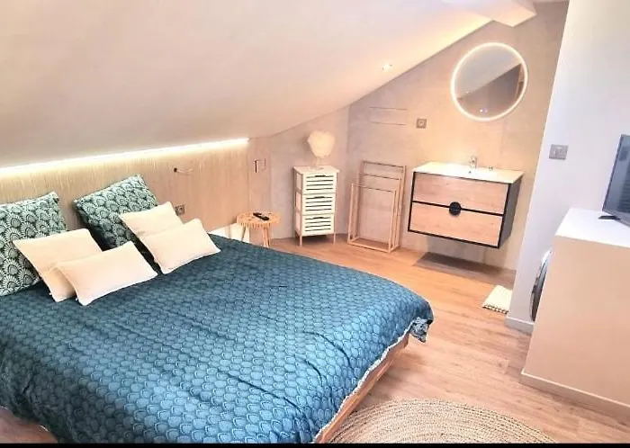 아파트 ! Magnifique Triplex Climatise Avec Sauna Coeur De ! *