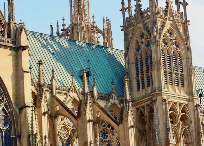 ! Magnifique Triplex Climatise Avec Sauna Coeur De ! 아파트 메스